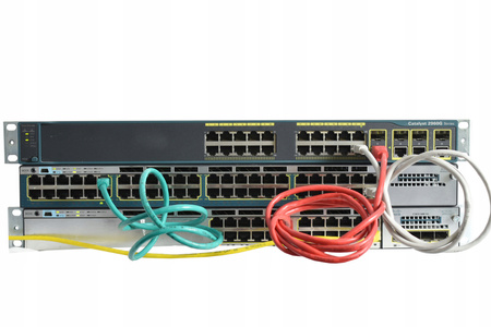 Cisco LAB CCNA RACK v1 + GRATIS 2 x ROUTER Cisco C887VAG-4G-GA-K9