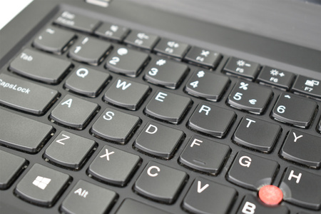 Lenovo ThinkPad X1 Carbon 6 Gen 14" i7-8550U 16 GB 256 QHD  US QWERTY Windows 11 Pro Klasa A-