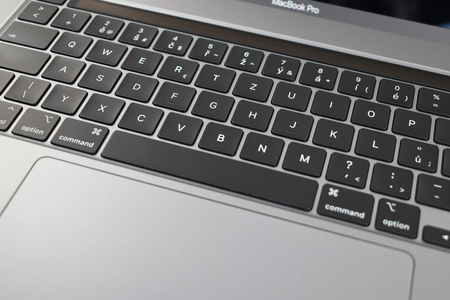 Apple MacBook Pro 16 A2141 16" I9-9980HK 64 GB 1 TB  R Mac OS Klasa A-