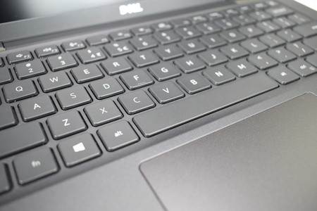Laptop Dell Latitude 7420 14" i5-1145G7 64 GB 512 GB UHD | Windows 11 Pro | Klasa Standard