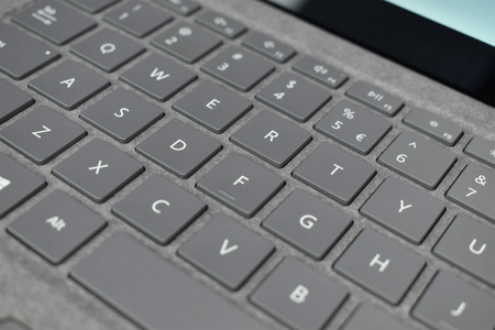 Microsoft Surface Laptop 4 1950 13.5" i5-1145G7 8 GB 256 GB Dotykowy | Windows 11 Pro | Klasa Standard
