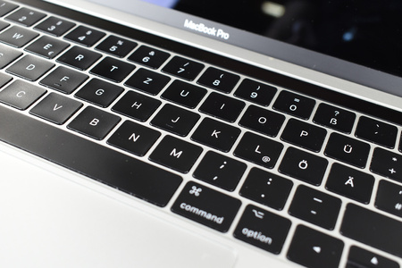 [OUTLET] Apple MacBook Pro A1706 13.3" i5-7287U 16 GB 500 GB  Retina Mac OS Klasa Budget