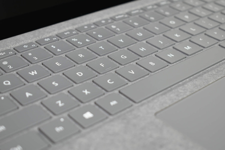 Microsoft Surface Laptop 3 1867 13.5" i5-1035G7 8 GB 256 GB Dotykowy | Windows 11 Pro | Klasa Economy
